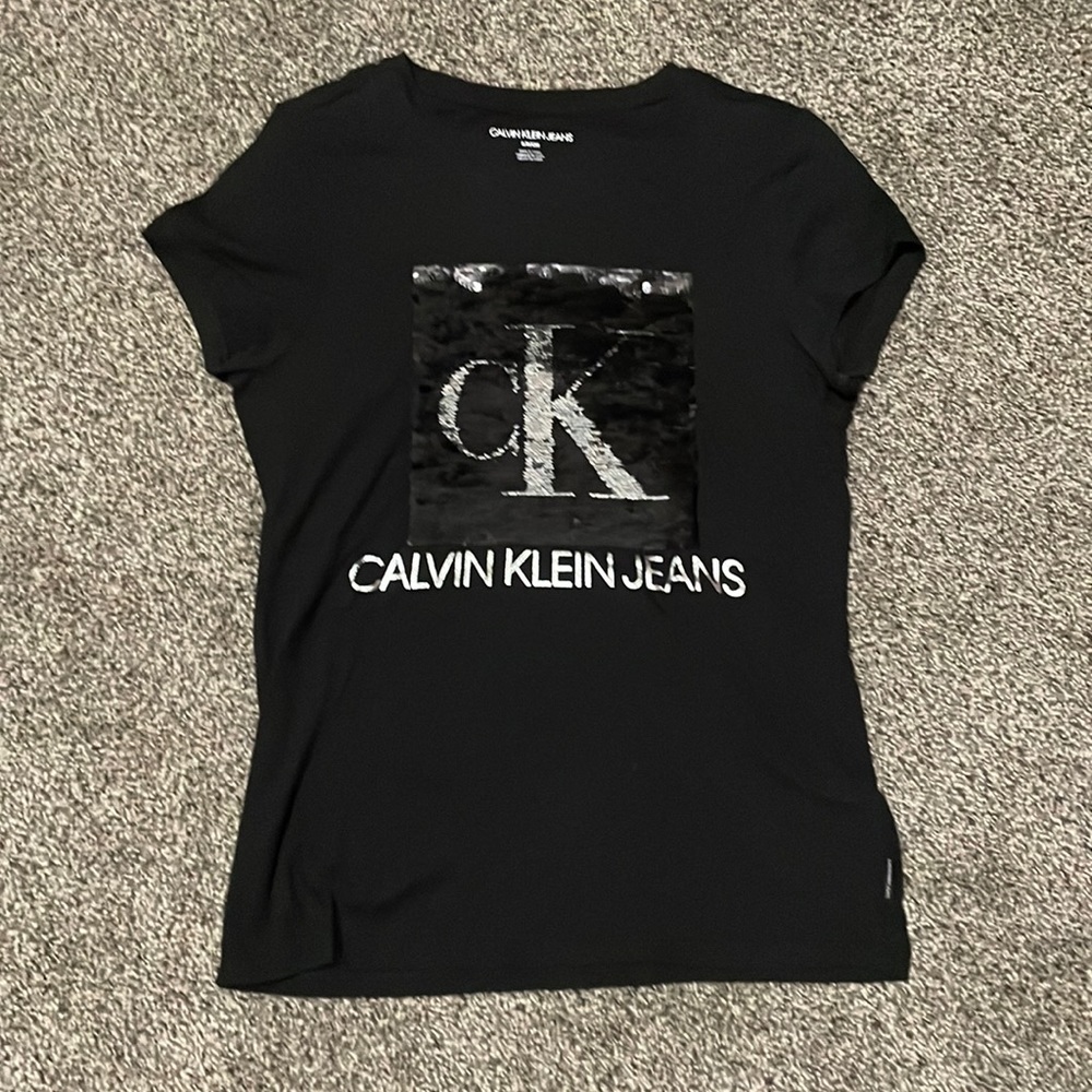 Calvin Klein sequin top 💕